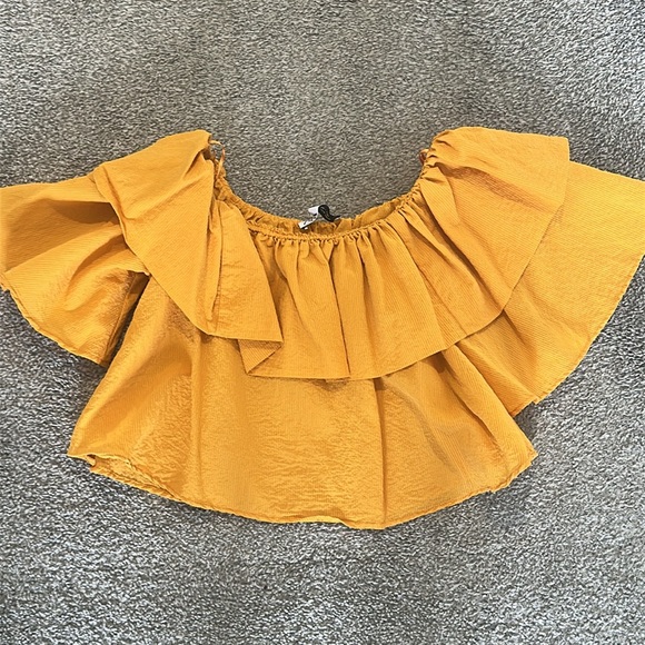Ruffle yellow top - Picture 3 of 4